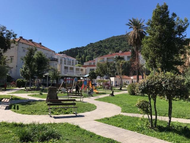 Luxury Apartment At The Beach Dubrovnik Eksteriør billede